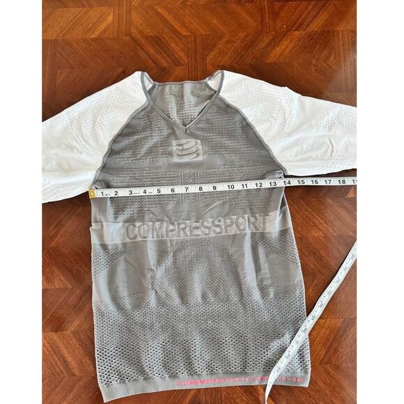 Compressport On/Off Ventilation Athletic Shirt Gray White Size Small XS - Picture 4 of 15